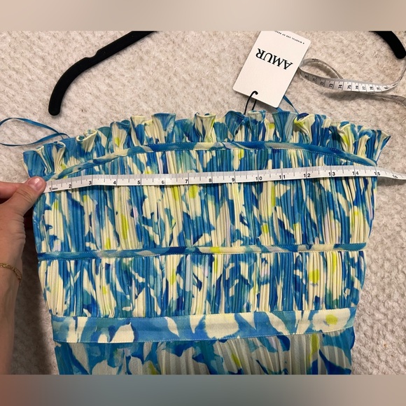 NWT AMUR Scottie Floral Pleated Strapless Midi Dress - True Blue Pansy - size 2 - Picture 4 of 9